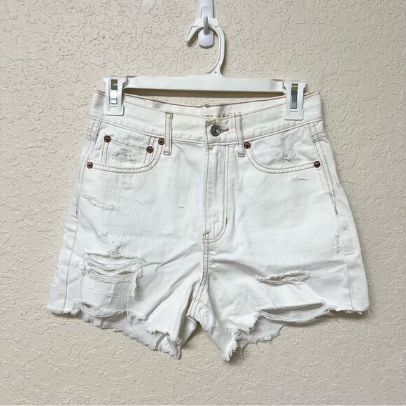American Eagle 90s Boyfriend Shorts Raw Hem White Denim Distressed Size 0 - Picture 1 of 8